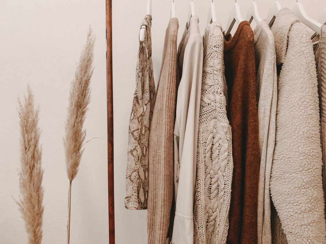 The Pros & Cons of a Capsule Wardrobe for Women over 50